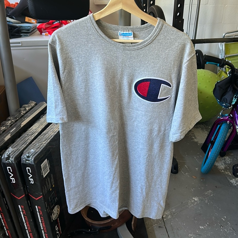 Champion t shirt